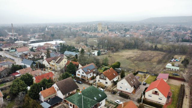 Eladó téglalakás, Fóton 35 M Ft, 1 szobás