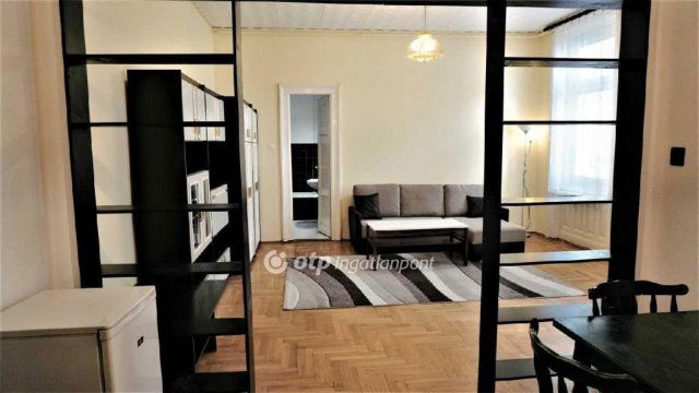 Eladó téglalakás, Budapesten, V. kerületben 86.9 M Ft, 2 szobás