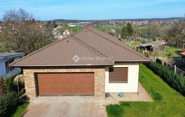 Eladó családi ház, Kerepesen 210 M Ft, 4 szobás