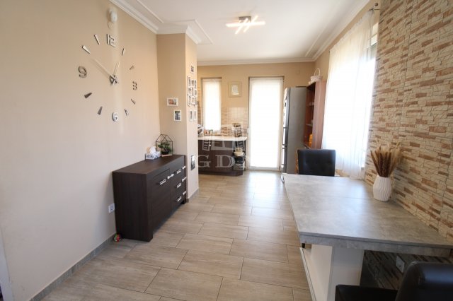 Eladó téglalakás, Üllőn 79.99 M Ft, 4 szobás