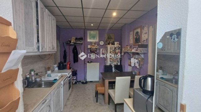 Eladó téglalakás, Budapesten, IV. kerületben 69.9 M Ft, 3 szobás