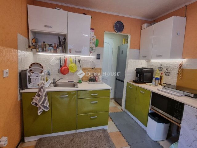 Eladó nyaraló, Gárdonyban 39.9 M Ft, 2 szobás