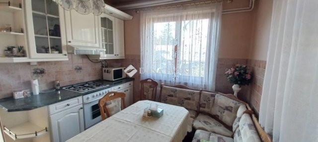 Eladó családi ház, Budaörsön 159.9 M Ft, 6 szobás