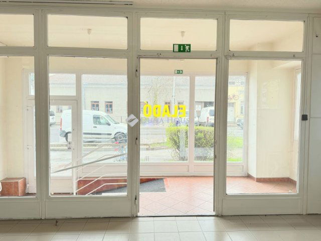 Eladó iroda, Szarvason 160 M Ft / költözzbe.hu