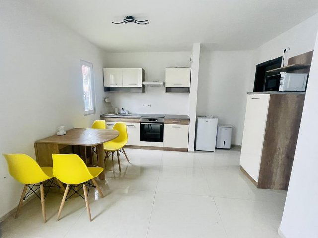 Eladó családi ház, Dunakeszin 64.9 M Ft, 2 szobás