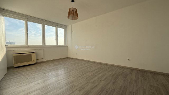 Eladó téglalakás, Szombathelyen, Szűrcsapó utcában 33.999 M Ft