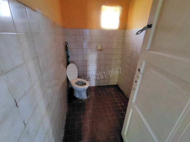 Eladó családi ház, Versenden 11.7 M Ft, 2 szobás