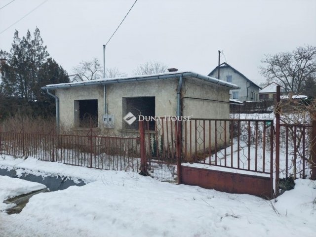 Eladó családi ház, Monorierdőn 29.5 M Ft, 2 szobás