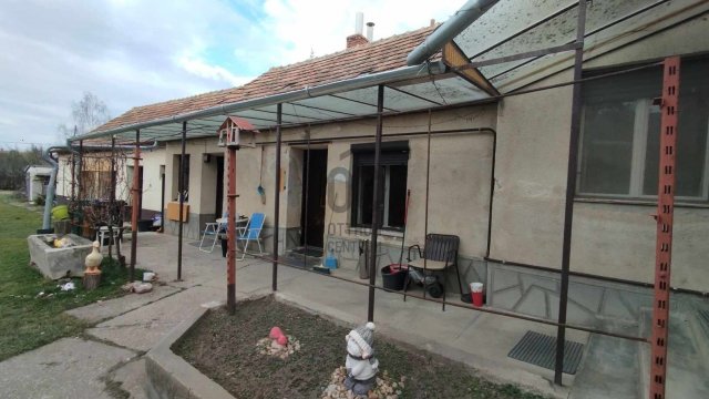 Eladó családi ház, Kertán 21.9 M Ft, 3 szobás