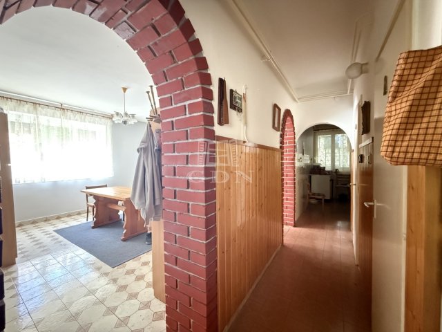 Eladó családi ház, Székesfehérvárott 82 M Ft, 3 szobás