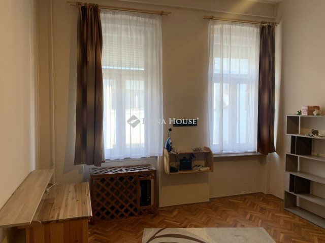 Eladó téglalakás, Budapesten, IX. kerületben, Páva utcában