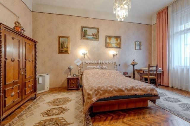Eladó téglalakás, Budapesten, II. kerületben 182.9 M Ft