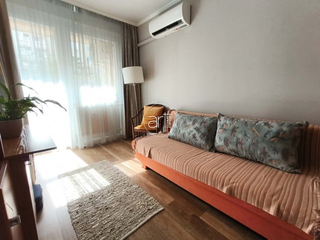 Eladó panellakás, Szegeden, Ortutay utcában 59.5 M Ft, 1+2 szobás