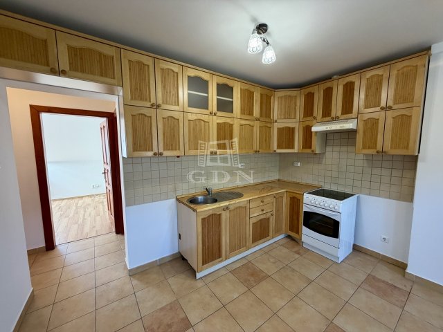 Kiadó téglalakás, albérlet, Vácon 220 E Ft / hó, 2+1 szobás