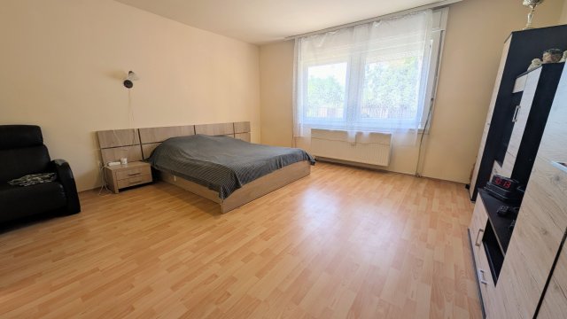 Eladó családi ház, Kunbaracson 41 M Ft, 2 szobás