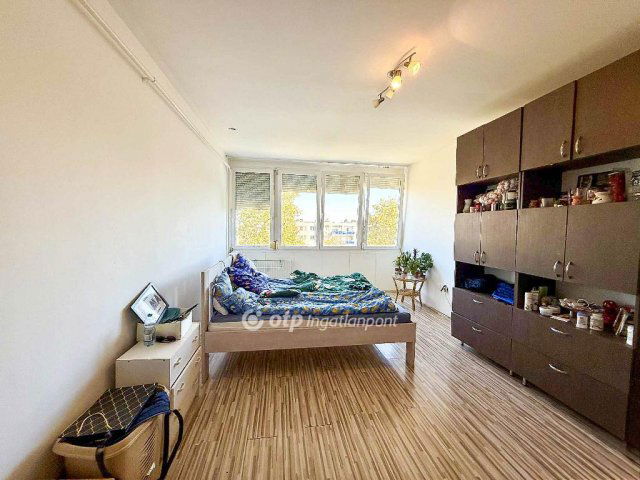 Eladó téglalakás, Szigetszentmiklóson 51.9 M Ft, 2 szobás