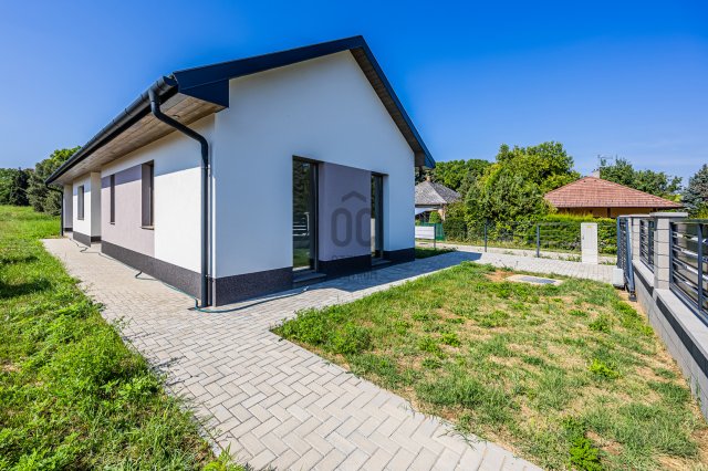 Eladó családi ház, Szántódon 119 M Ft, 4 szobás
