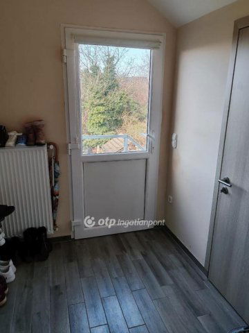 Eladó családi ház, Gyenesdiáson 185 M Ft, 8 szobás