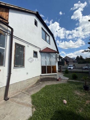 Eladó családi ház, Pécsett 159 M Ft, 5 szobás