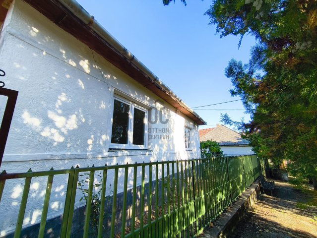 Eladó családi ház, Domoszlón 12.9 M Ft, 2 szobás