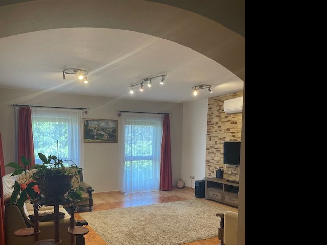 Eladó családi ház, Pakson 180 M Ft, 3 szobás