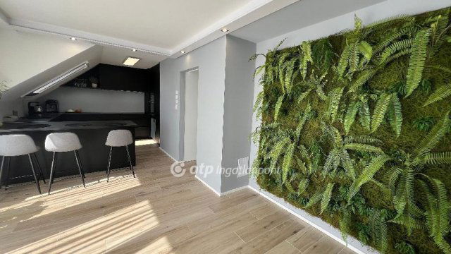 Eladó téglalakás, Gyöngyösön 75.3 M Ft, 4+1 szobás