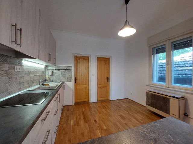 Eladó családi ház, Röszkén 49.9 M Ft, 2 szobás