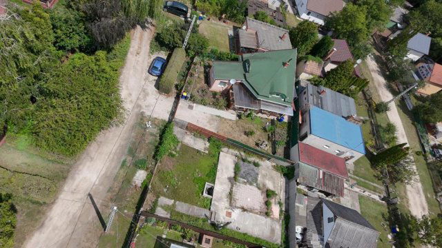 Eladó családi ház, Tasson 9.99 M Ft, 1 szobás