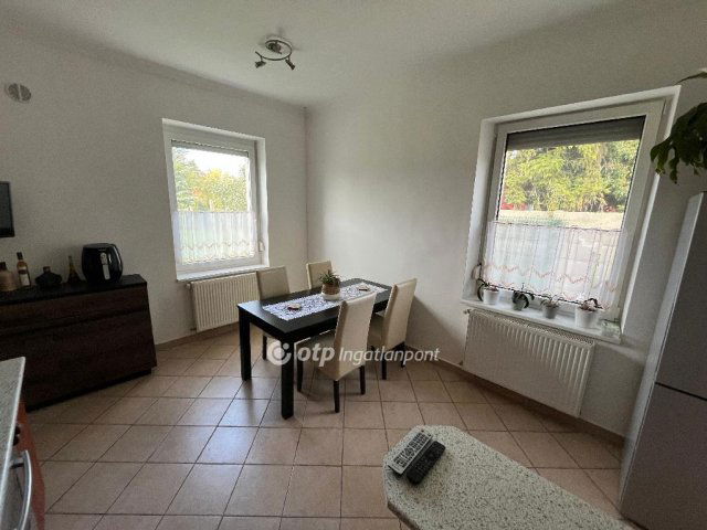 Eladó téglalakás, Hegyeshalomban 41.99 M Ft, 2 szobás