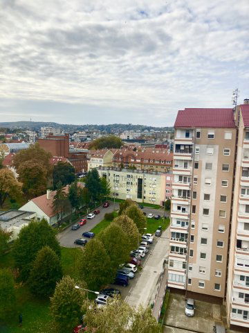 Eladó panellakás, Zalaegerszegen 32.99 M Ft, 3 szobás