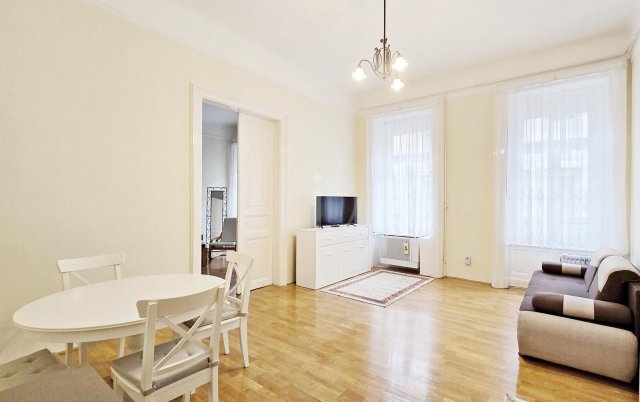 Kiadó téglalakás, albérlet, VI. kerületben, Szondi utcában