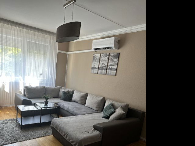 Eladó panellakás, Debrecenben 74.3 M Ft, 3 szobás