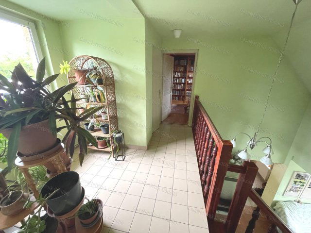 Eladó családi ház, Veresegyházon 97.9 M Ft, 5+1 szobás