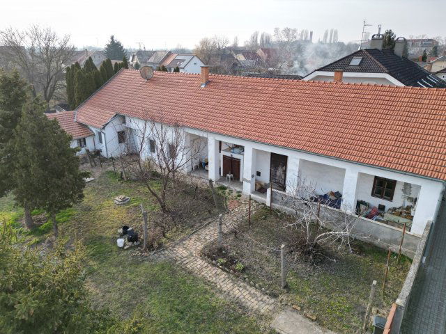 Eladó családi ház, Makón, Martinovics utcában 55 M Ft, 4 szobás
