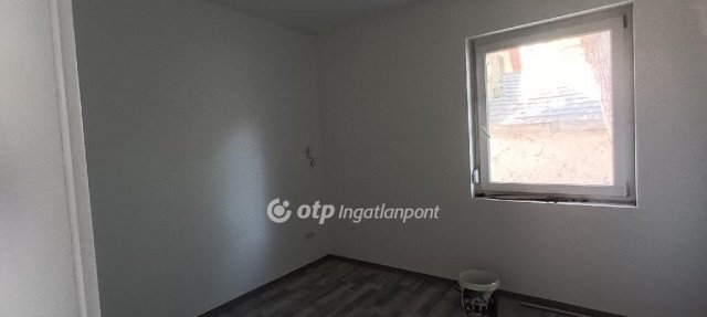 Eladó családi ház, Alsónémediben 93.5 M Ft, 2+2 szobás