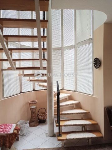 Eladó téglalakás, Zalaegerszegen 55 M Ft, 5+1 szobás