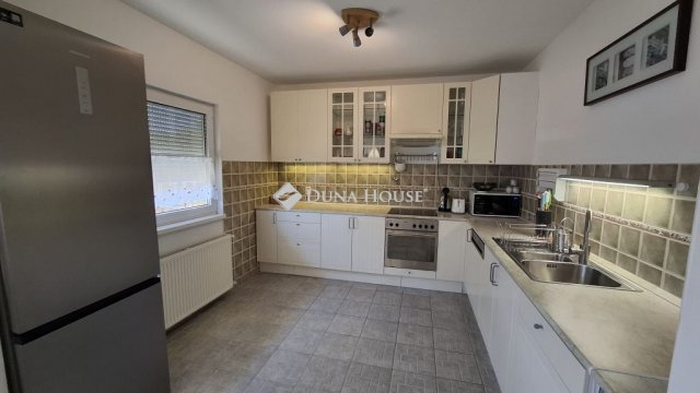 Kiadó téglalakás, albérlet, Gyömrőn 400 E Ft / hó, 4 szobás