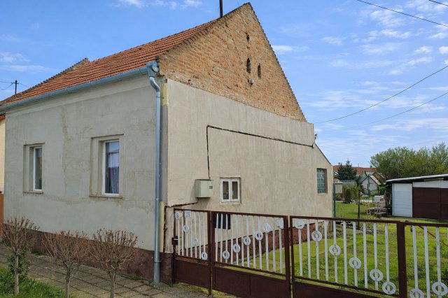 Eladó családi ház, Dombóváron, Táncsics Mihály utcában