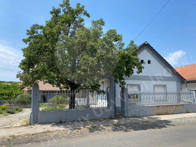 Eladó családi ház, Erdősmecskén 31.9 M Ft, 4 szobás
