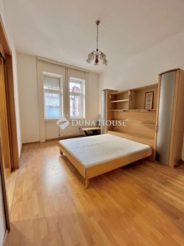 Eladó téglalakás, Budapesten, I. kerületben 105 M Ft, 2 szobás