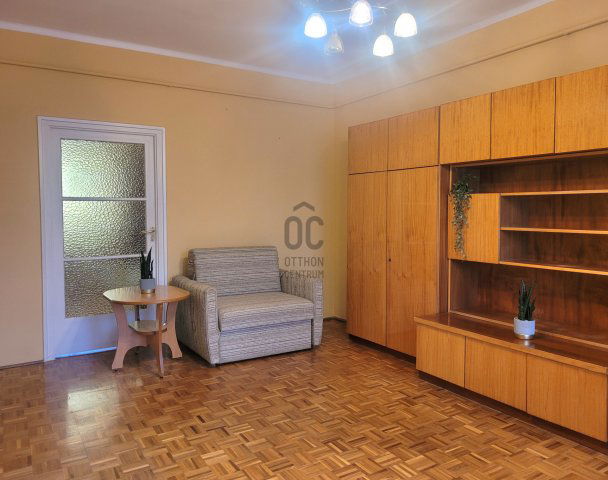 Eladó téglalakás, Szombathelyen 37.9 M Ft, 2 szobás