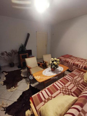 Eladó nyaraló, Cegléden 30 M Ft, 1 szobás / költözzbe.hu