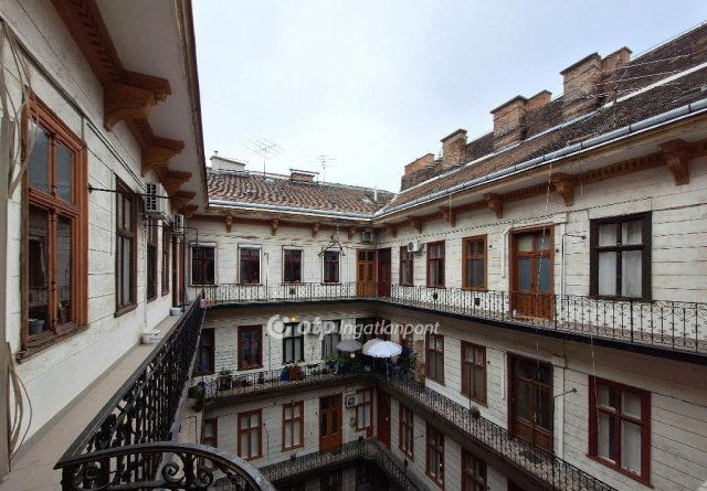 Eladó téglalakás, Budapesten, VII. kerületben 99.9 M Ft