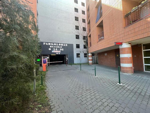 Kiadó garázs, Budapesten, VIII. kerületben, Orczy téren