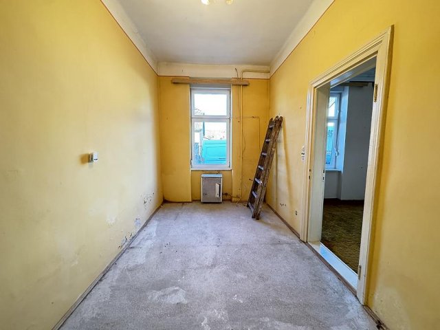Eladó családi ház, Budapesten, IV. kerületben 54 M Ft, 2 szobás