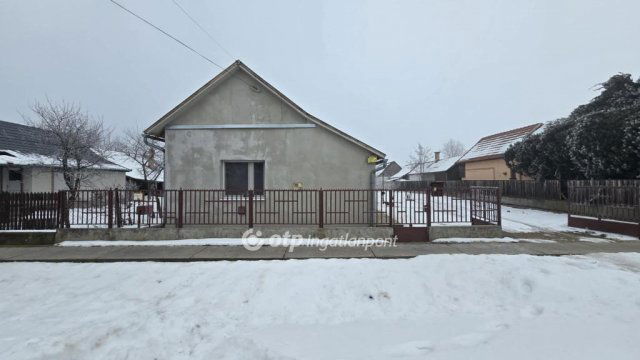 Eladó családi ház, Nádudvaron 15.9 M Ft, 2 szobás