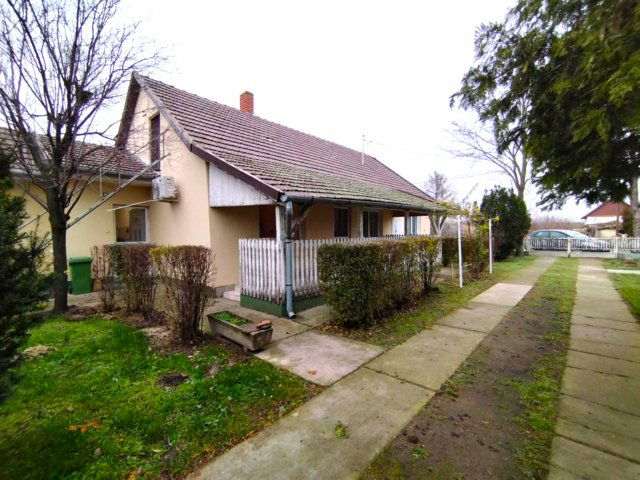 Eladó családi ház, Mélykúton 25 M Ft, 2 szobás