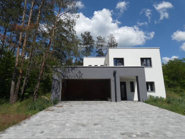 Eladó családi ház, Mogyoródon 249 M Ft, 5 szobás