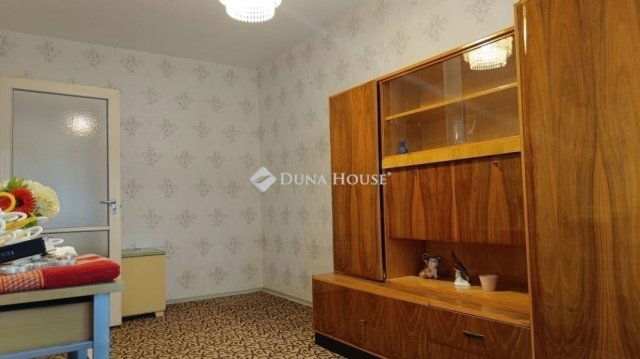 Eladó panellakás, Kecskeméten 47.4 M Ft, 2 szobás