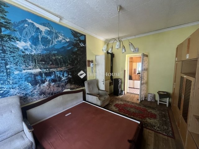 Eladó családi ház, Felcsúton 51 M Ft, 2 szobás